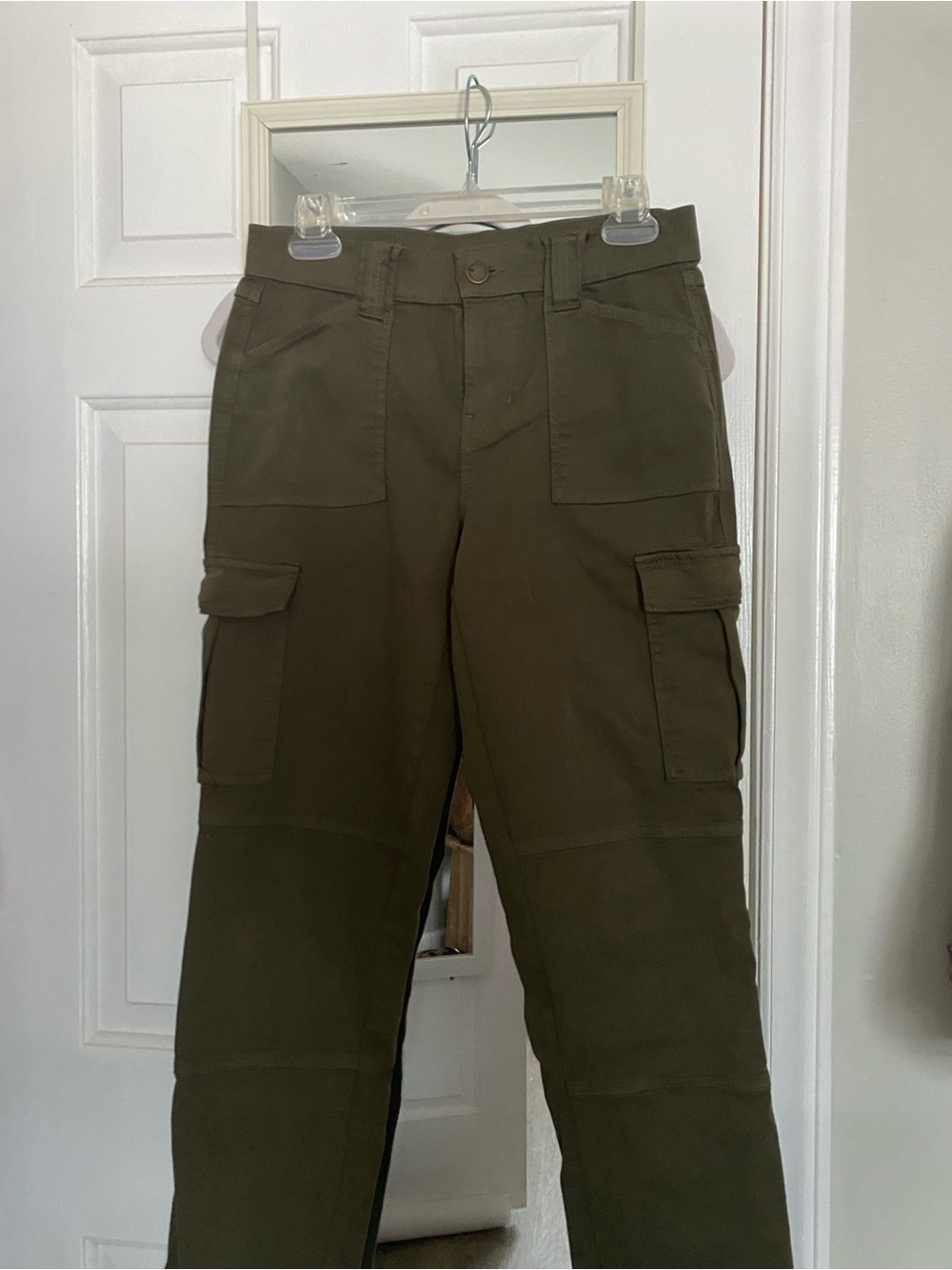 Women’s Green Cargo pants NWOT